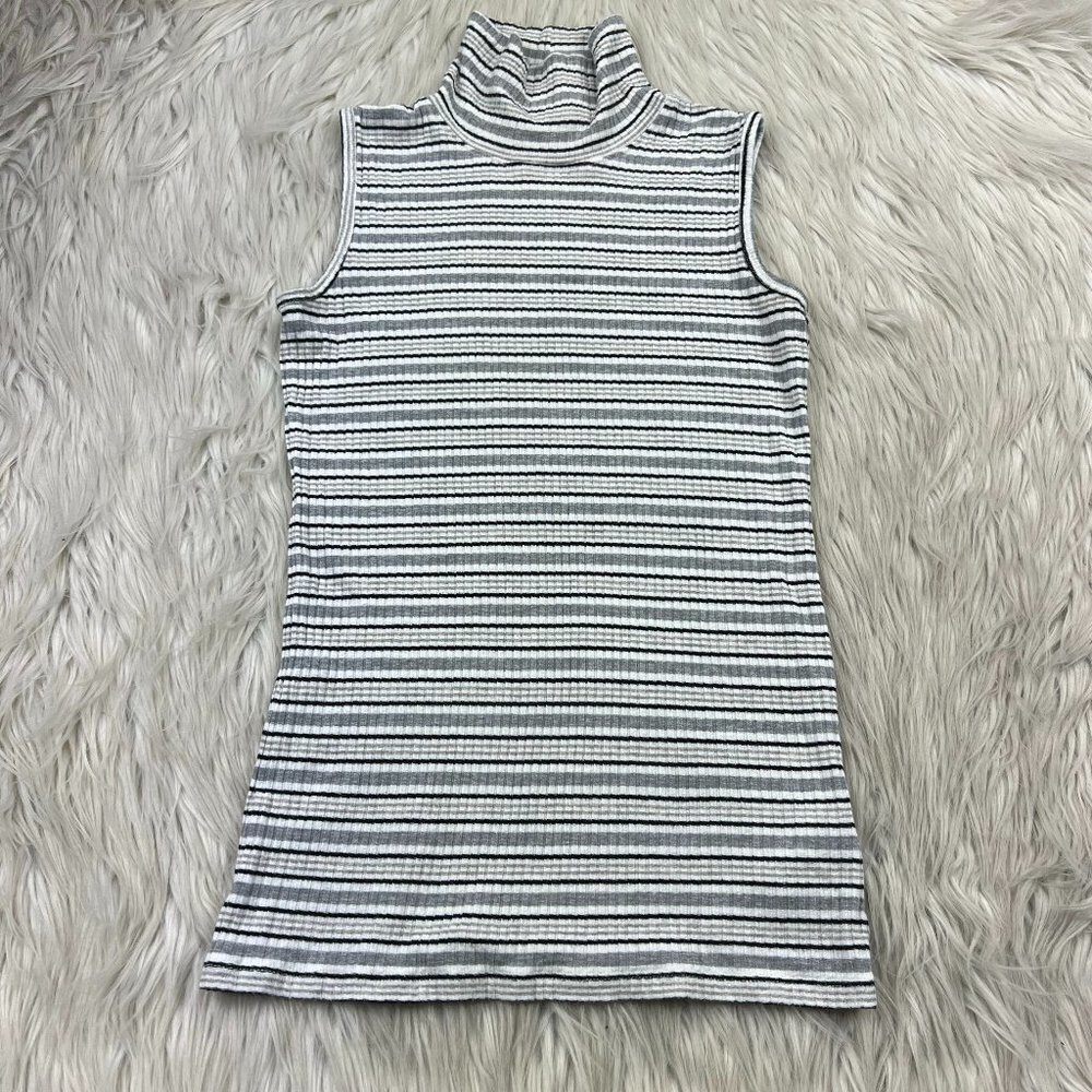 Christian Siriano New York Striped‎ Mock Neck Ribbed Knit Top